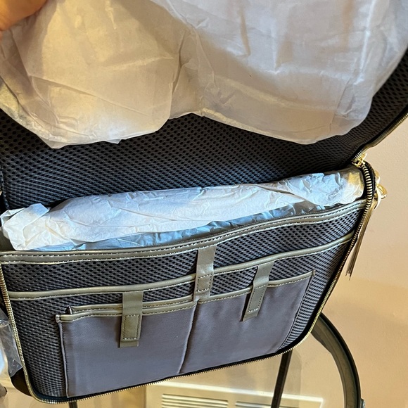 Ultimate RFID Theft-Proof Crossbody Bag - Picture 4 of 14